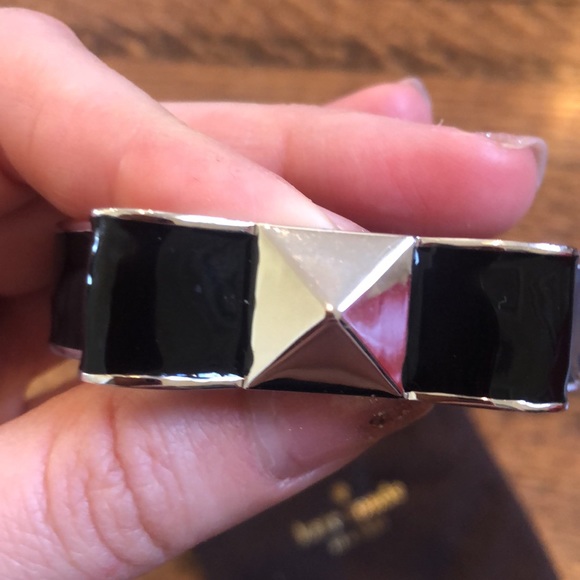 NWOT Kate Spade bow clamp bracelet - Picture 5 of 5